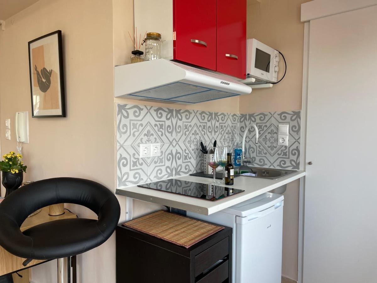 Cozy Apartment In Heart Athens Near Metro Fix 100M 외부 사진